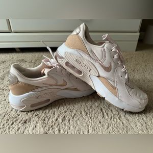 Women’s Air Max Excee Sneakers